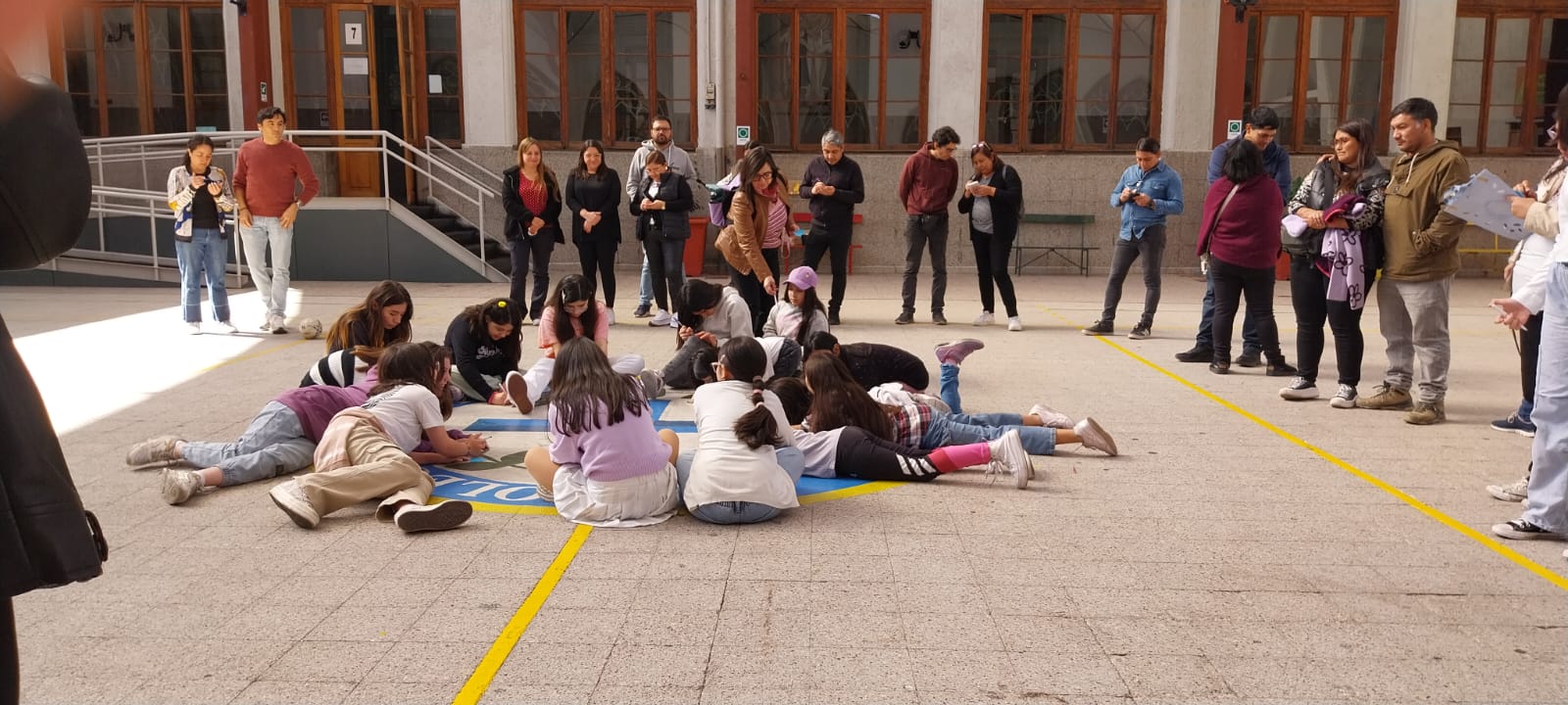 Encuentros Comunitarios: Fomentando la Unidad y el Crecimiento en el Colegio Santa Elena